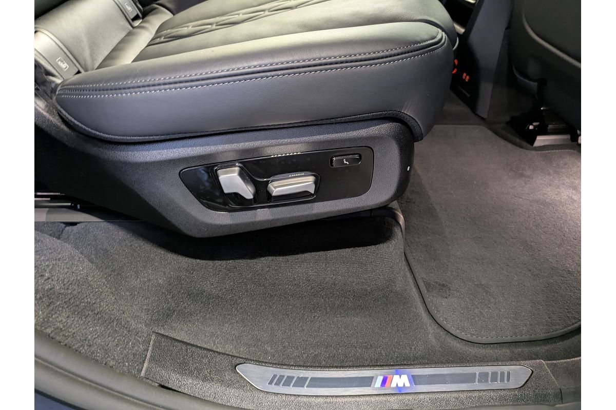 2022 BMW X7 M50i G07