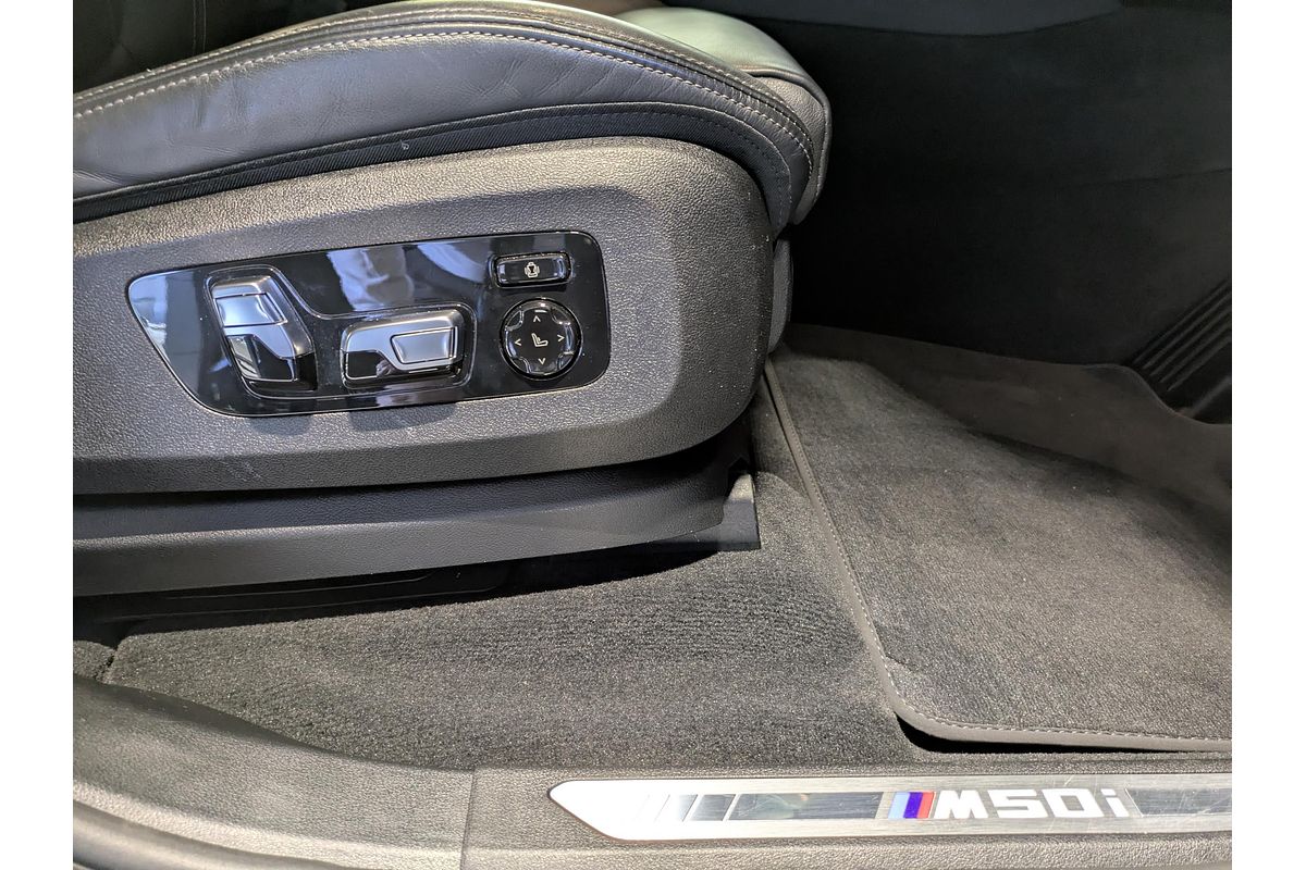 2022 BMW X7 M50i G07