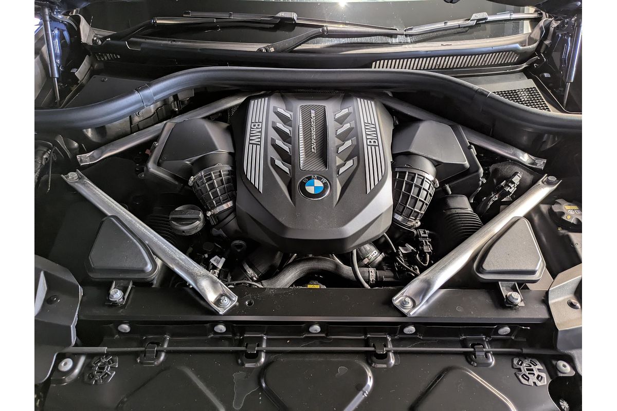 2022 BMW X7 M50i G07