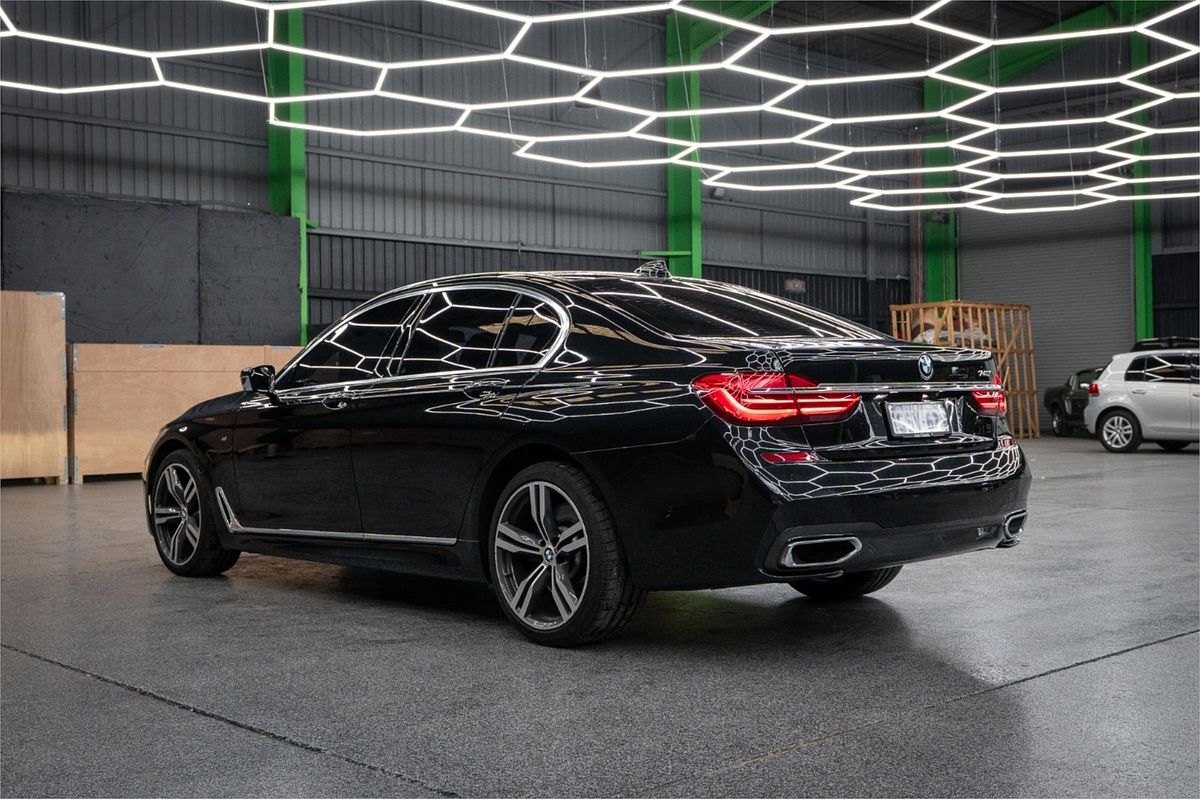 2019 BMW 7 40i M SPORT G11