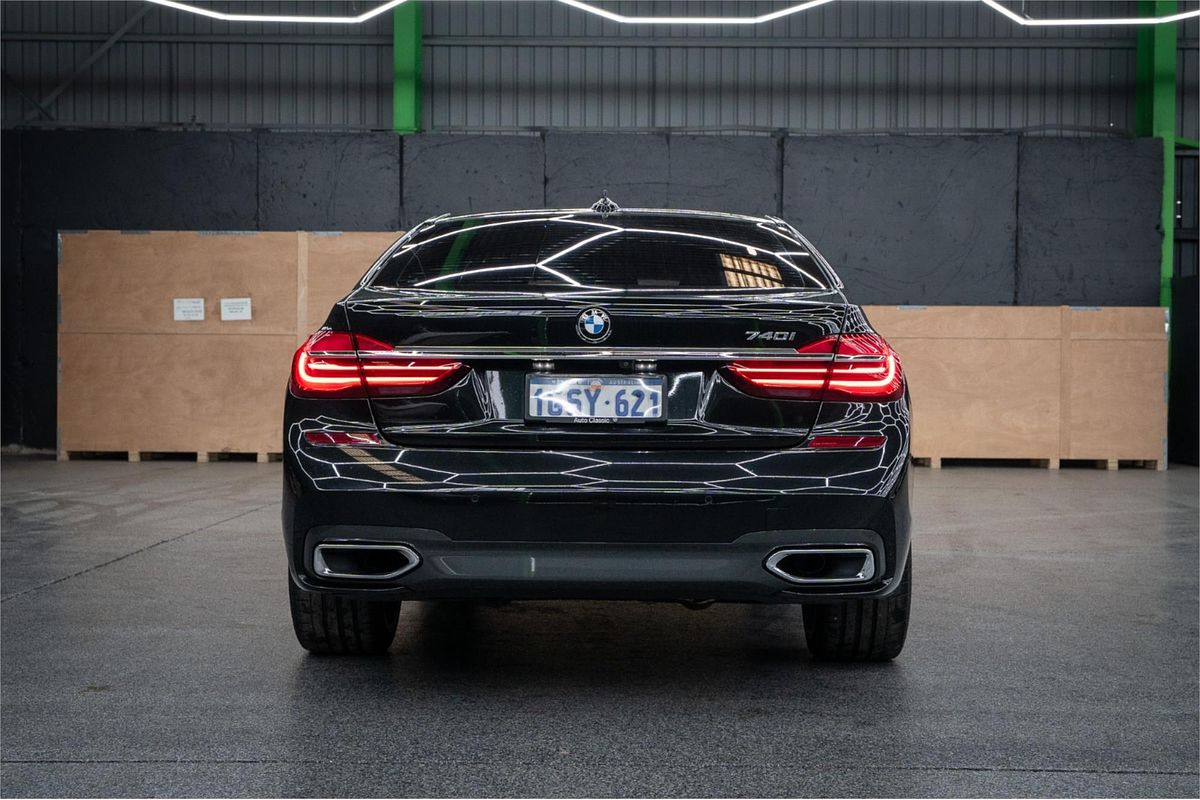 2019 BMW 7 40i M SPORT G11