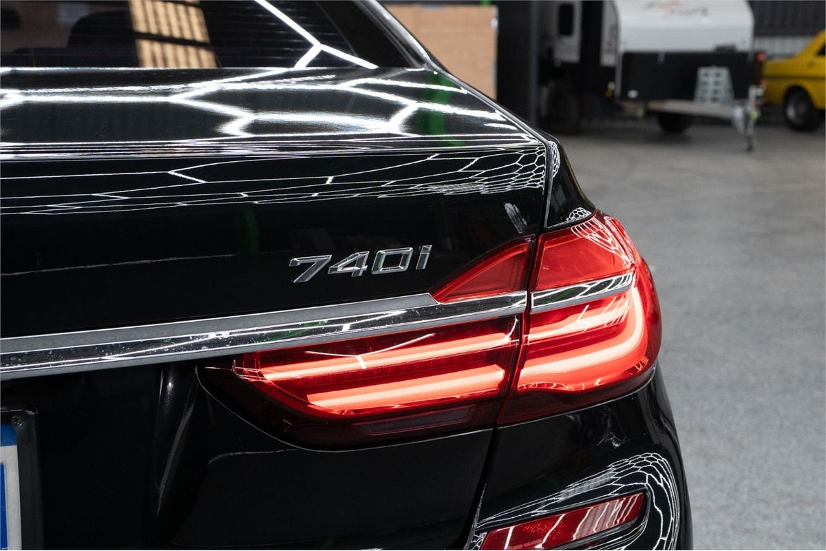 2019 BMW 7 40i M SPORT G11