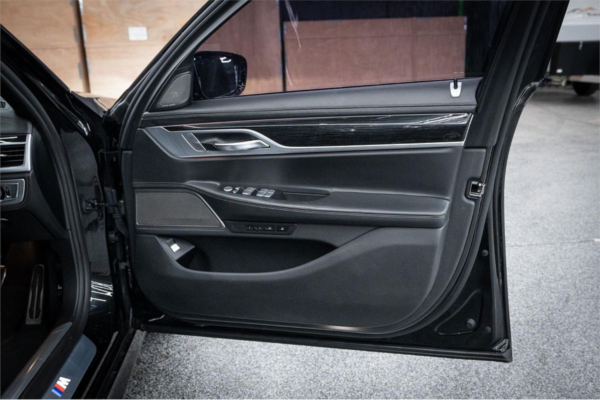 2019 BMW 7 40i M SPORT G11