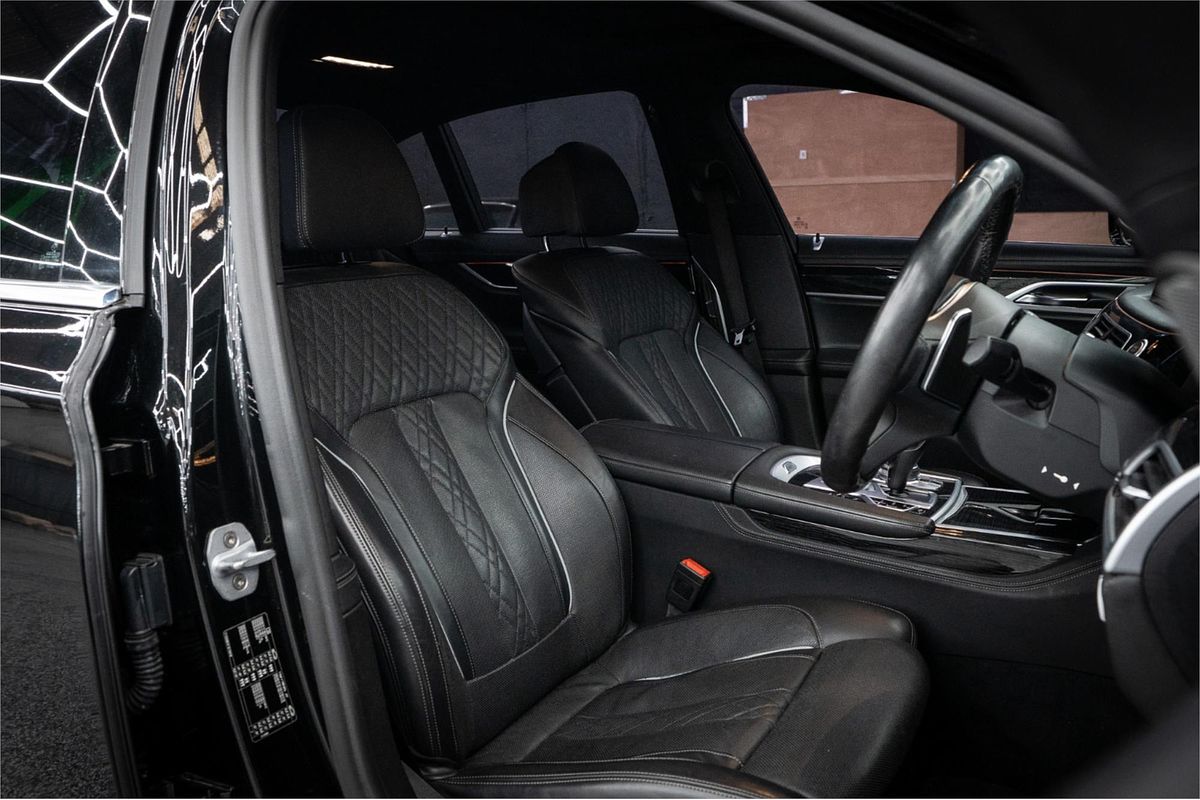 2019 BMW 7 40i M SPORT G11