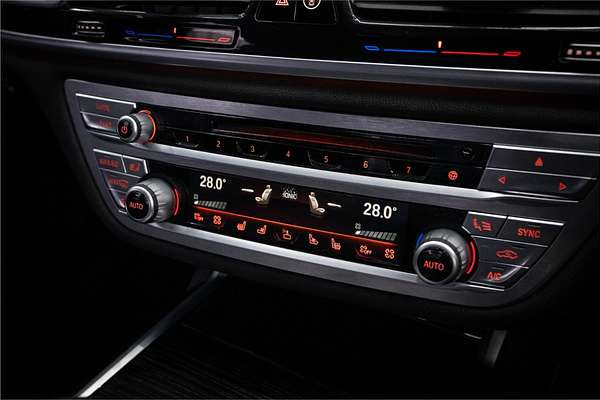 2019 BMW 7 40i M SPORT G11
