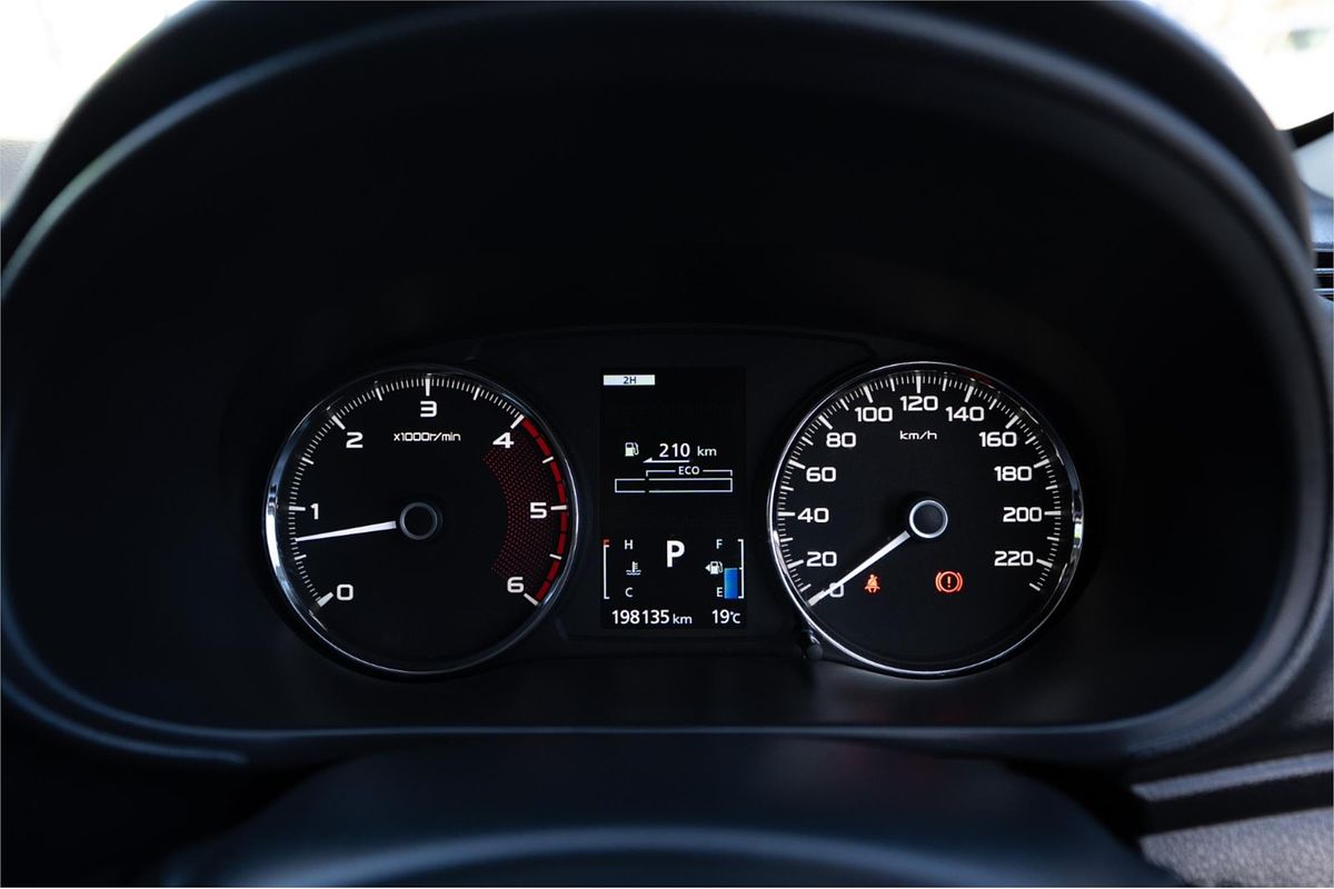 2016 Mitsubishi PAJERO SPORT GLS QE