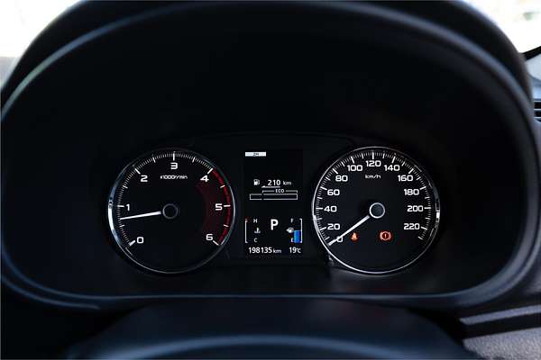2016 Mitsubishi PAJERO SPORT GLS QE