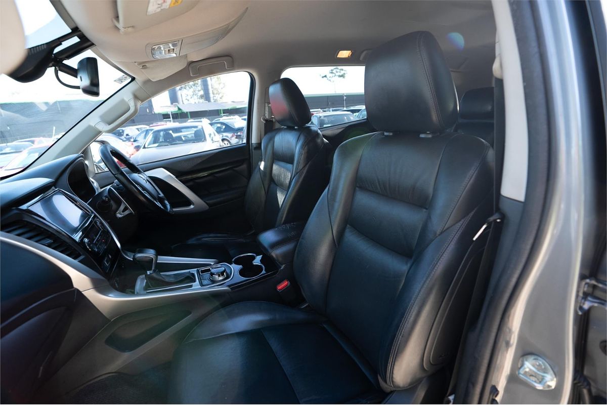2016 Mitsubishi PAJERO SPORT GLS QE
