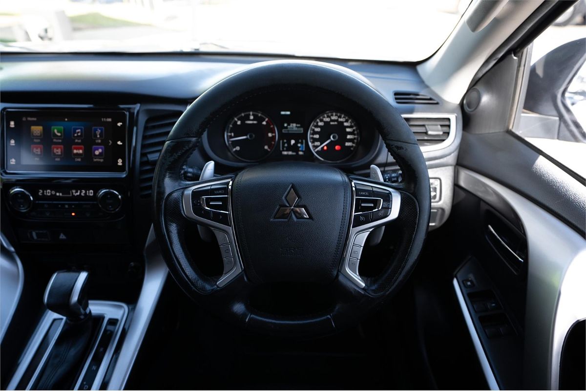 2016 Mitsubishi PAJERO SPORT GLS QE
