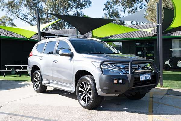 2016 Mitsubishi PAJERO SPORT GLS QE