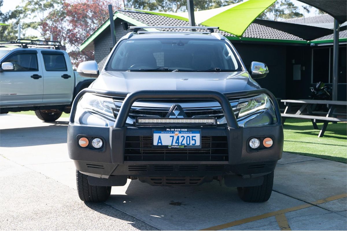 2016 Mitsubishi PAJERO SPORT GLS QE