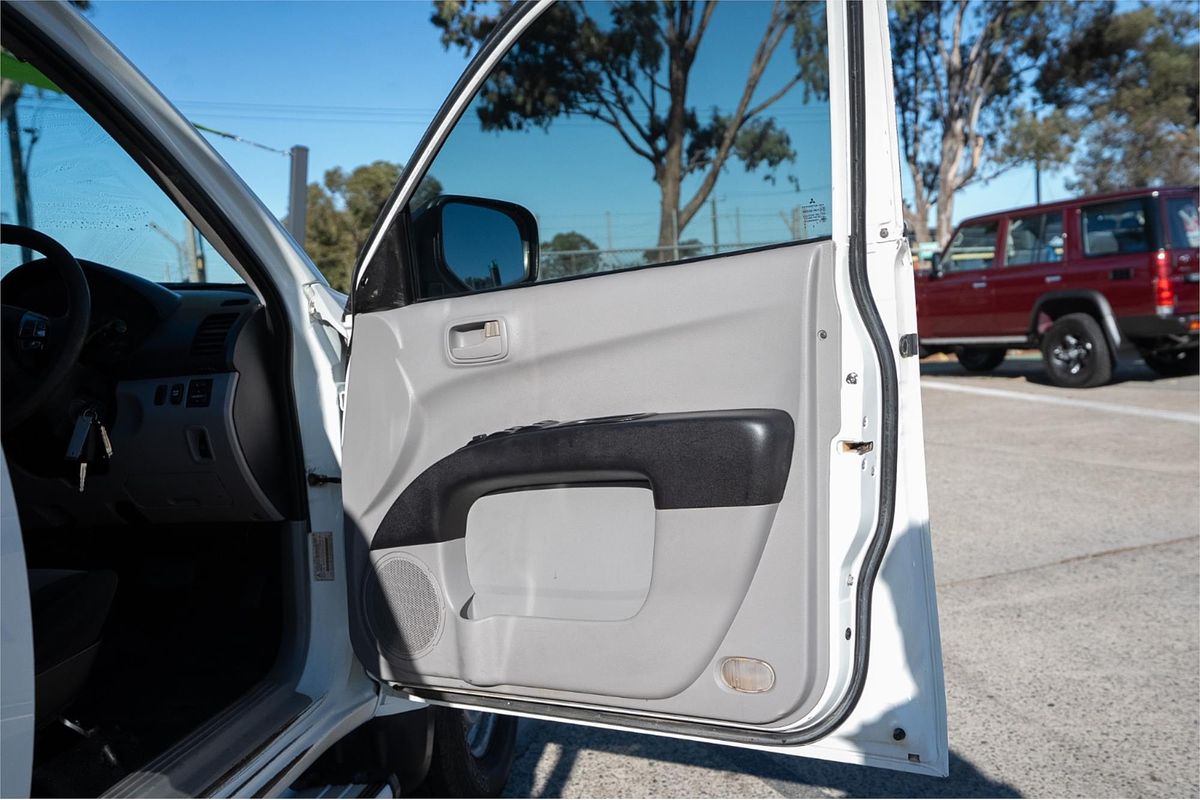 2012 Mitsubishi Triton GLX MN 4X4