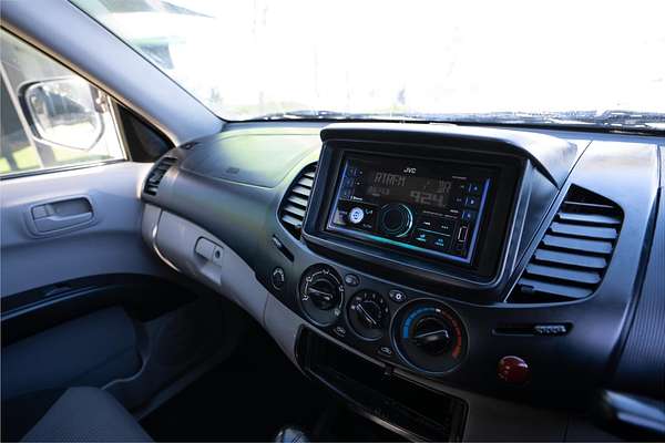 2012 Mitsubishi Triton GLX MN 4X4