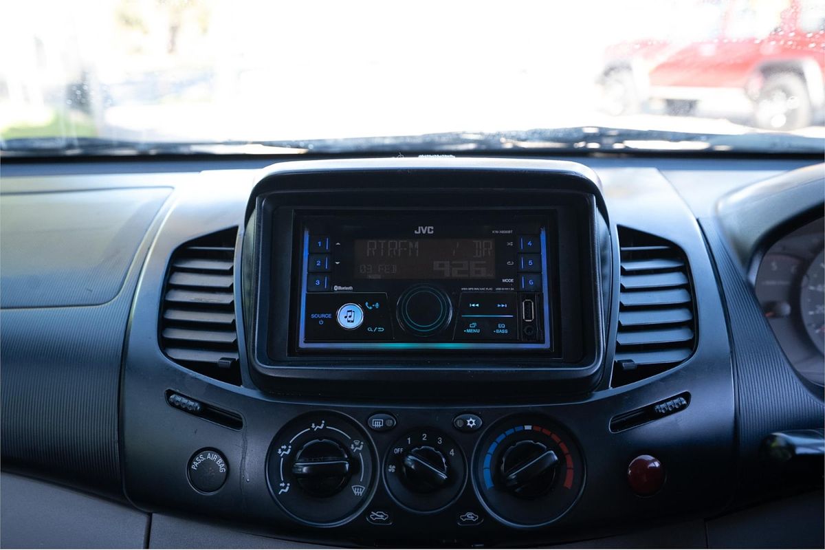 2012 Mitsubishi Triton GLX MN 4X4