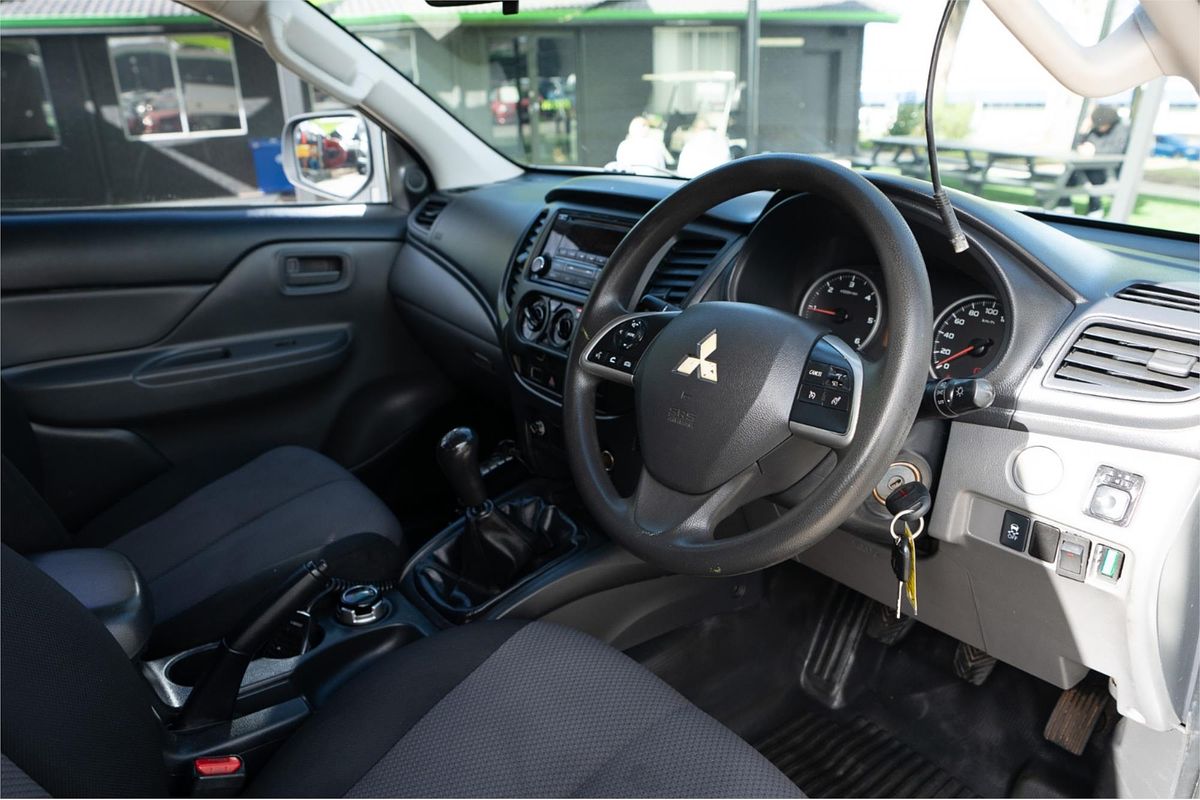 2016 Mitsubishi Triton GLX MQ 4X4