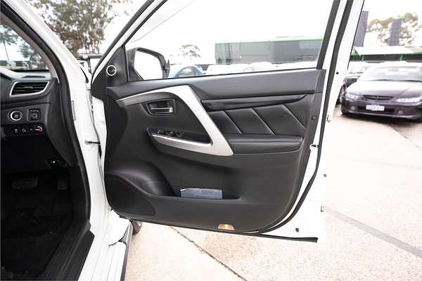 2017 Mitsubishi Pajero Sport Exceed QE