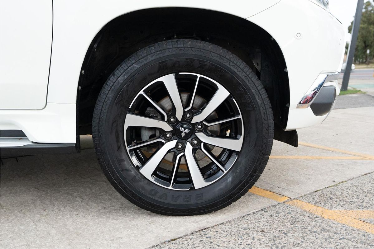 2017 Mitsubishi Pajero Sport Exceed QE