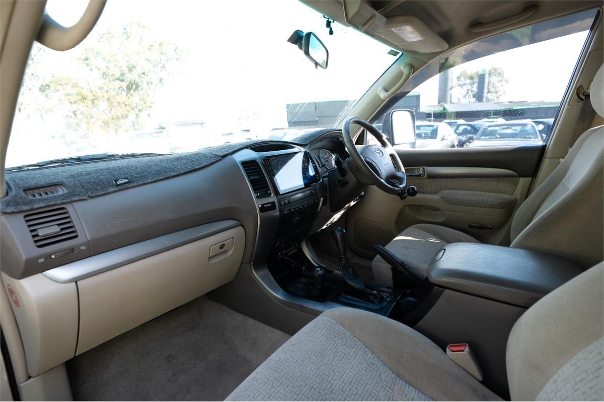 2009 Toyota Landcruiser GXL VDJ200R