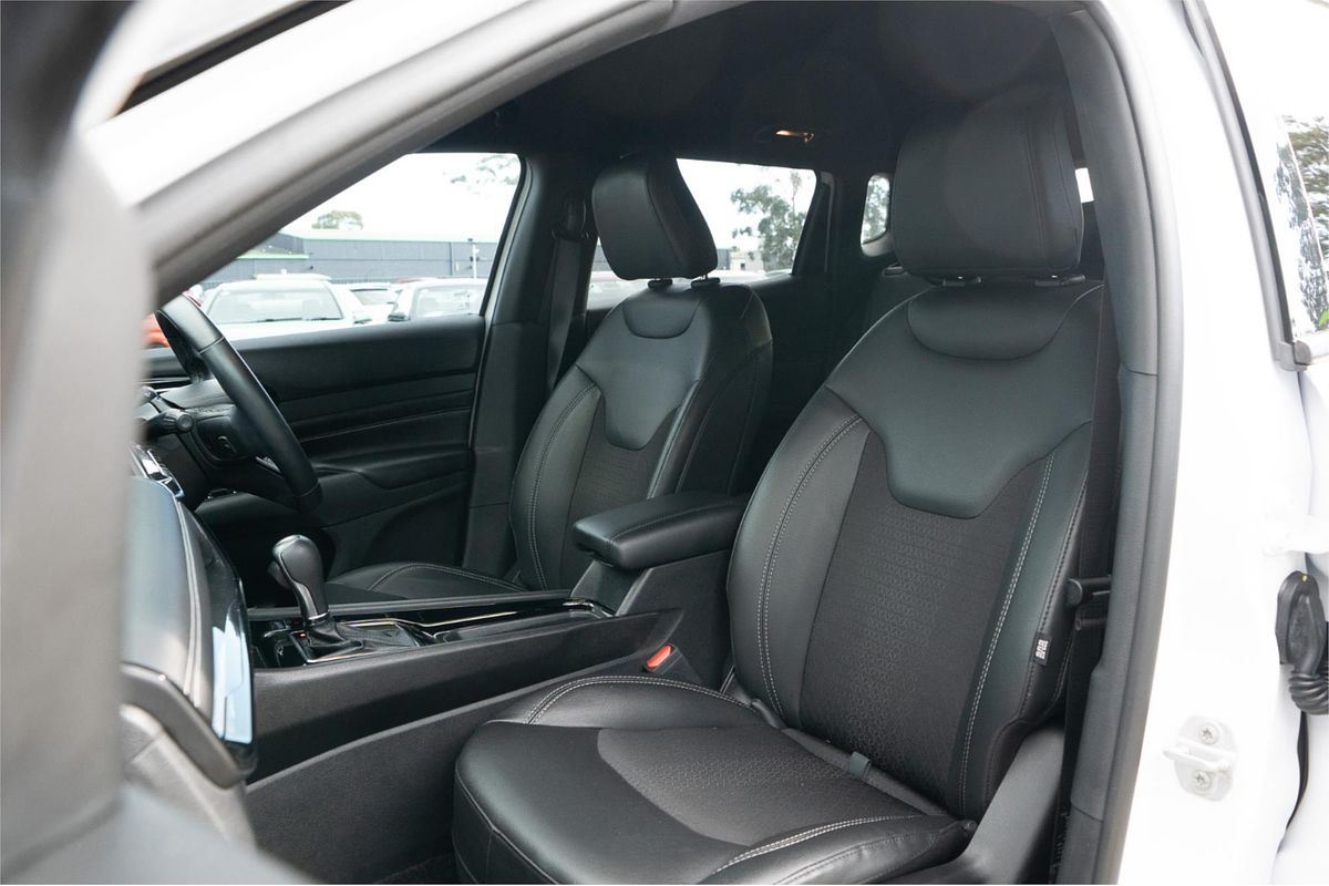 2023 Jeep Compass Night Eagle M6