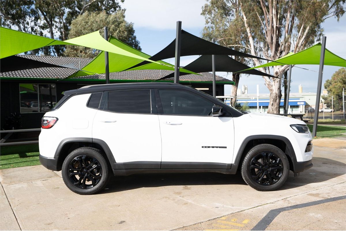 2023 Jeep Compass Night Eagle M6