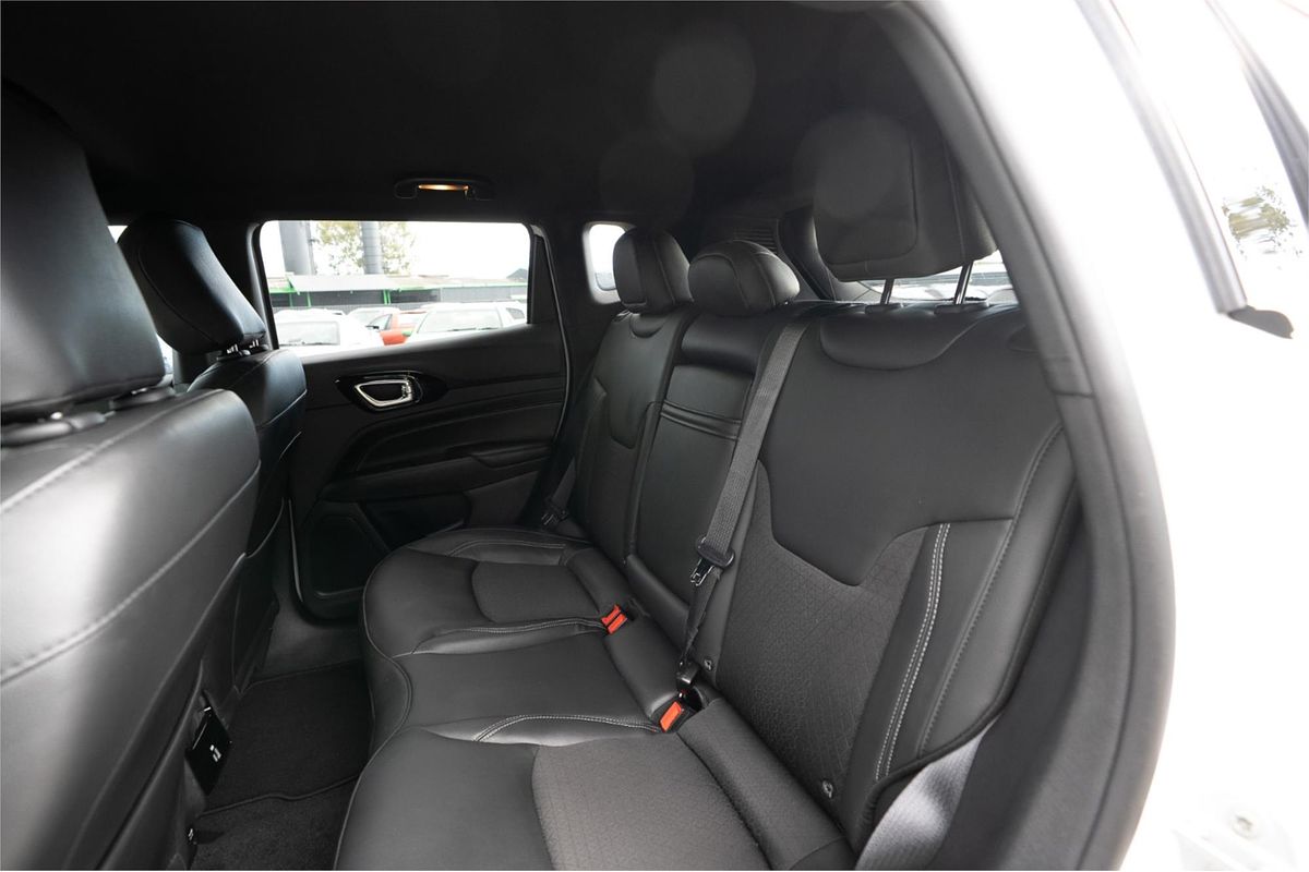 2023 Jeep Compass Night Eagle M6