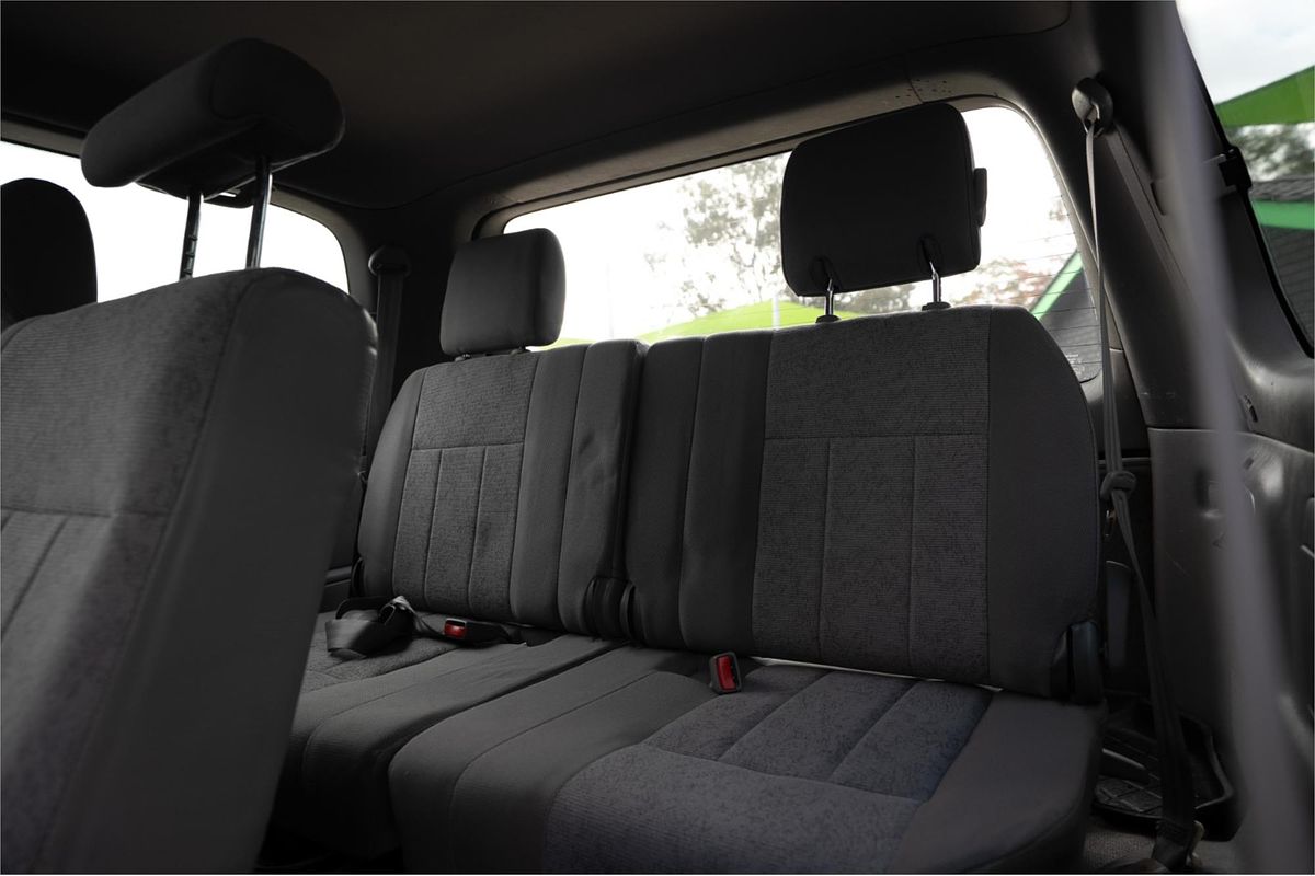 2003 Toyota Landcruiser GXL UZJ100R