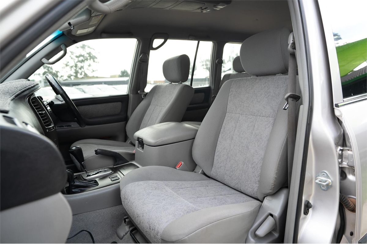 2003 Toyota Landcruiser GXL UZJ100R