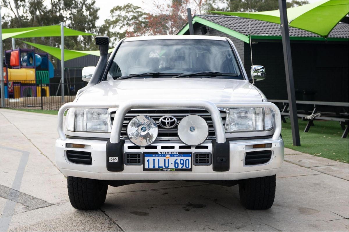 2003 Toyota Landcruiser GXL UZJ100R