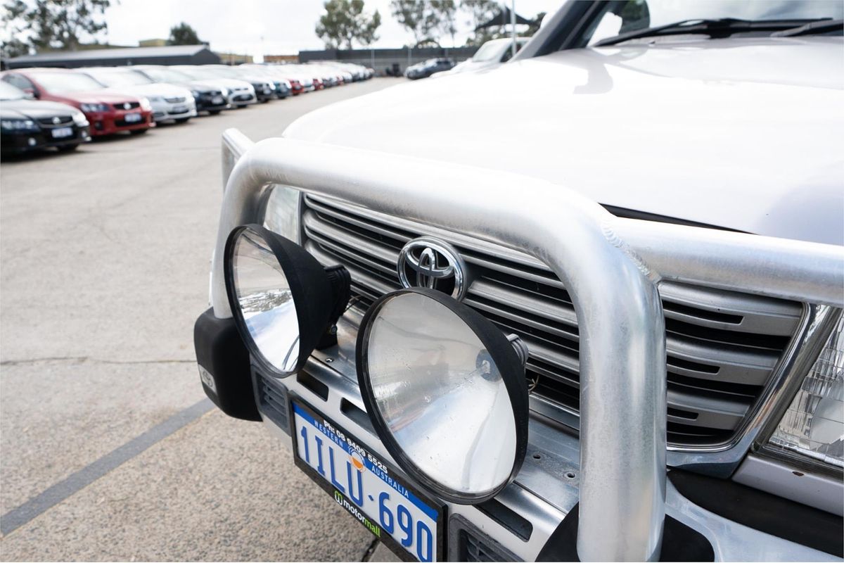 2003 Toyota Landcruiser GXL UZJ100R