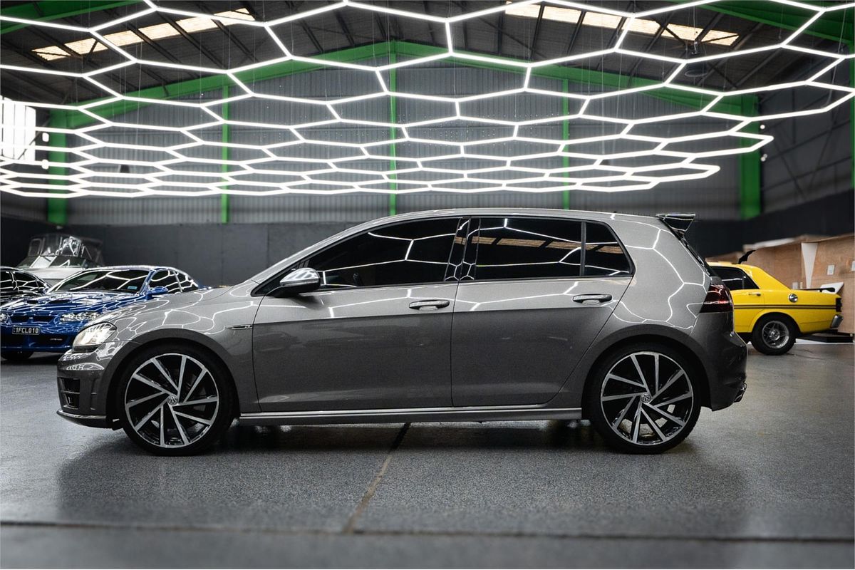 2016 Volkswagen Golf R 7