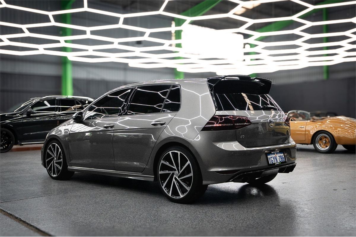 2016 Volkswagen Golf R 7