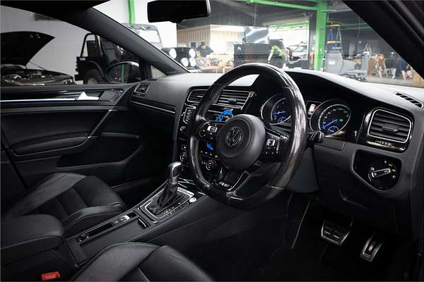2016 Volkswagen Golf R 7