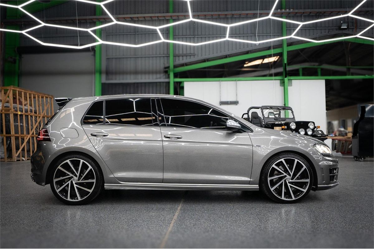 2016 Volkswagen Golf R 7