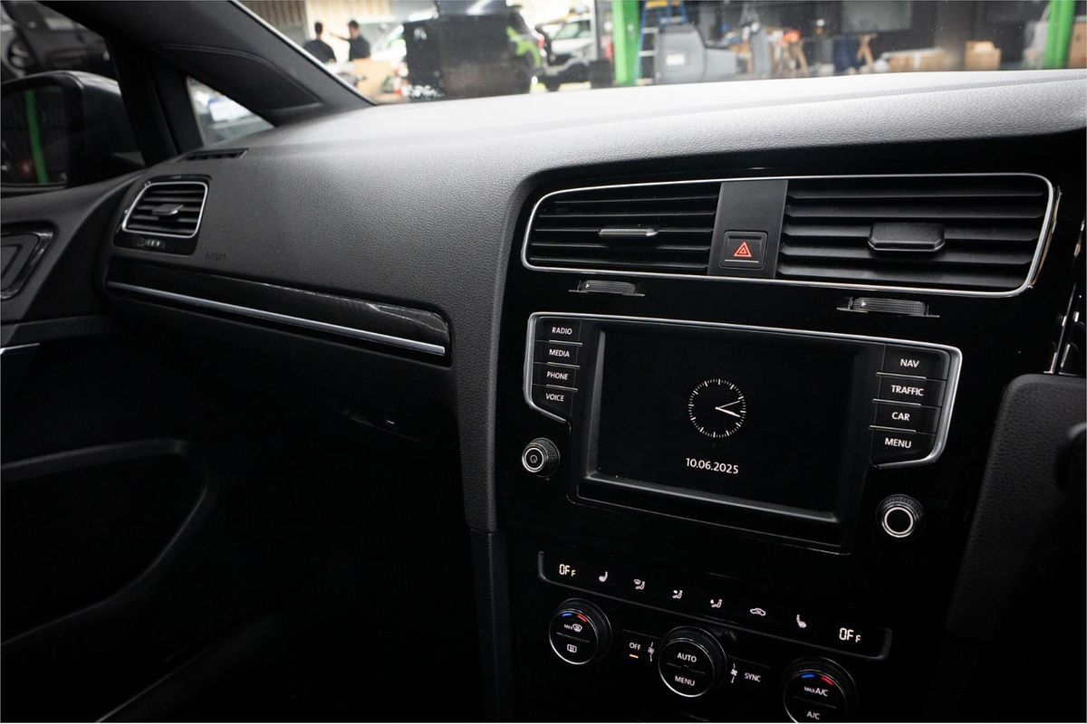 2016 Volkswagen Golf R 7