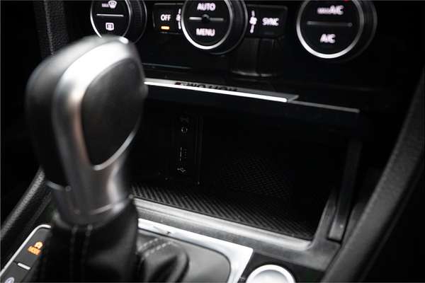 2016 Volkswagen Golf R 7