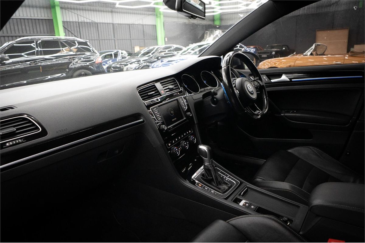 2016 Volkswagen Golf R 7