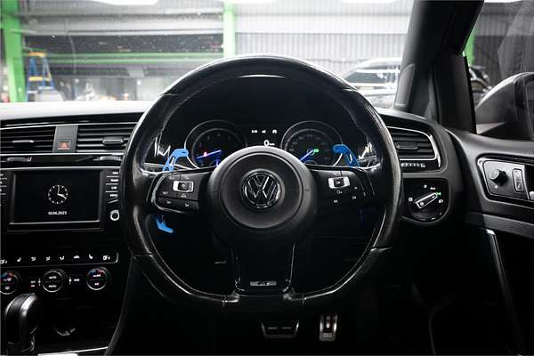 2016 Volkswagen Golf R 7