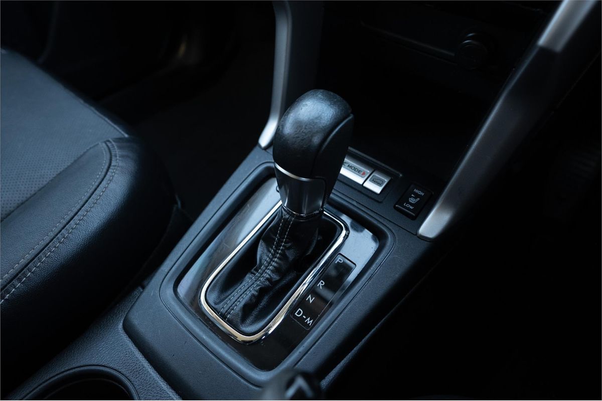 2015 Subaru Forester 2.5i-L S4
