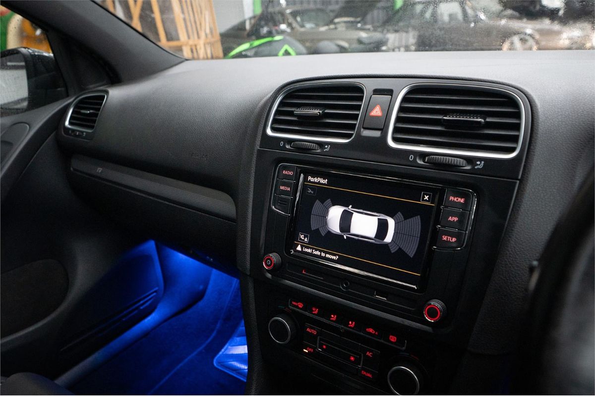 2011 Volkswagen Golf R VI