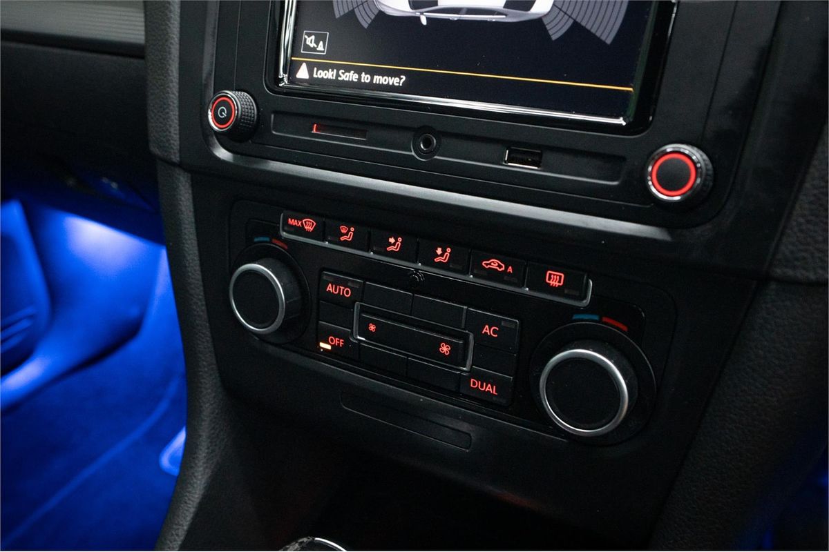 2011 Volkswagen Golf R VI