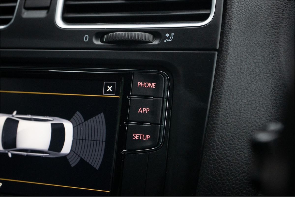 2011 Volkswagen Golf R VI