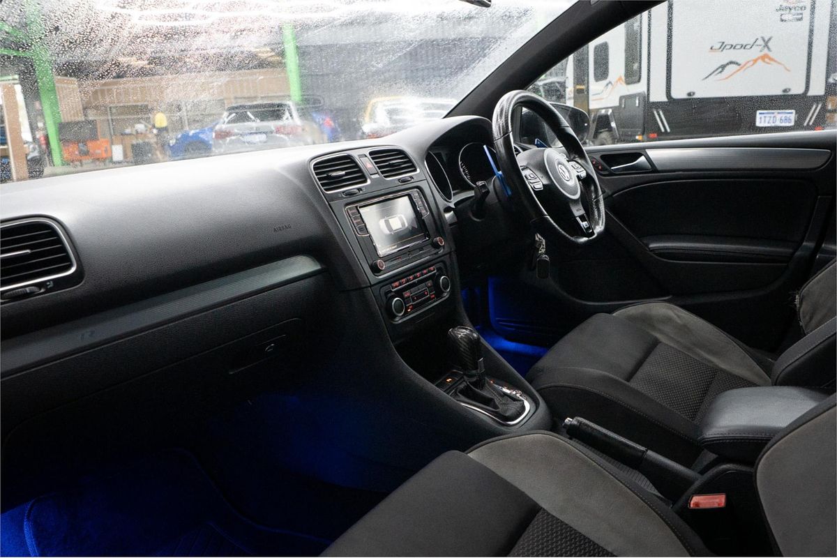 2011 Volkswagen Golf R VI