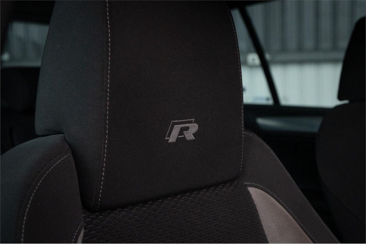 2011 Volkswagen Golf R VI