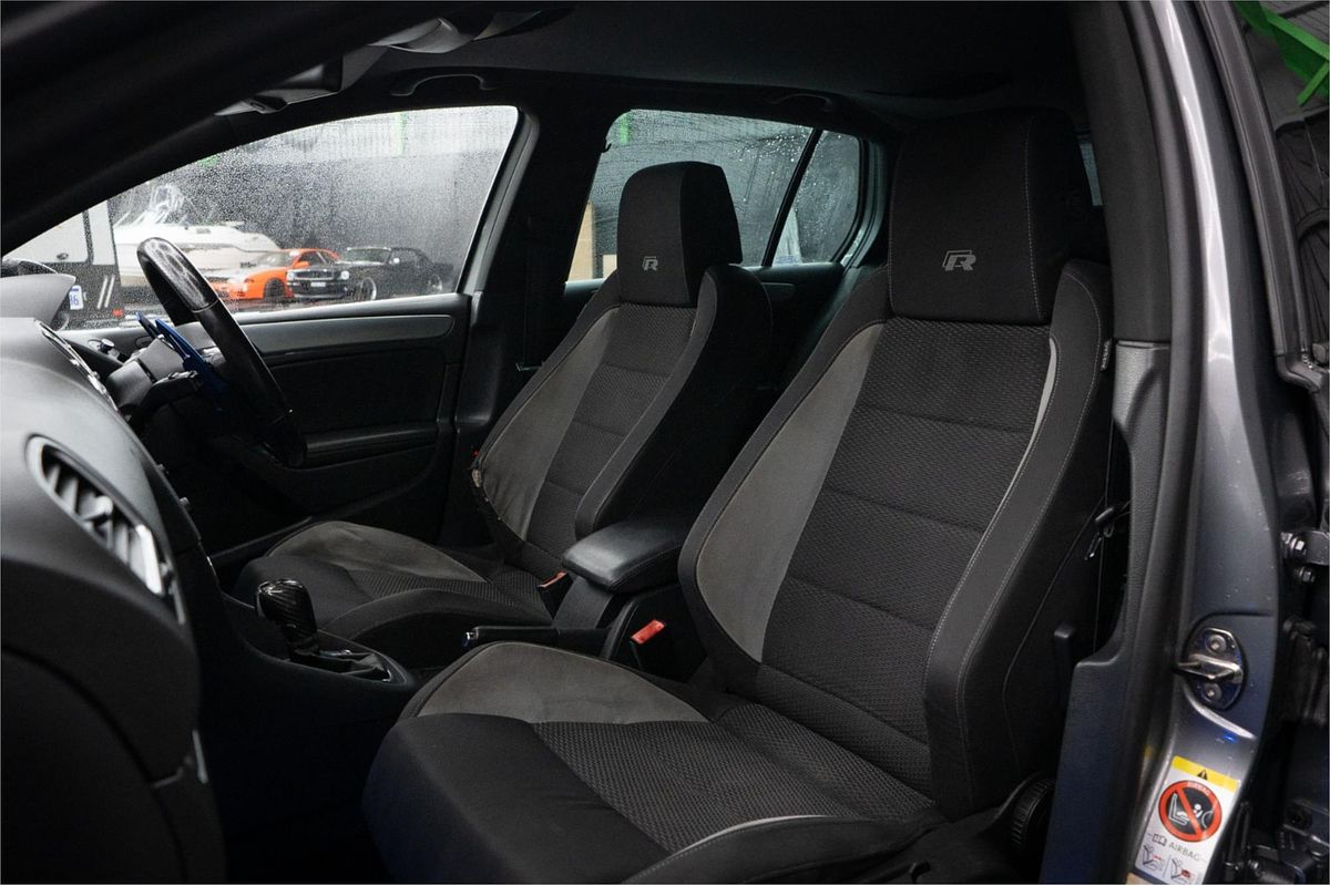 2011 Volkswagen Golf R VI