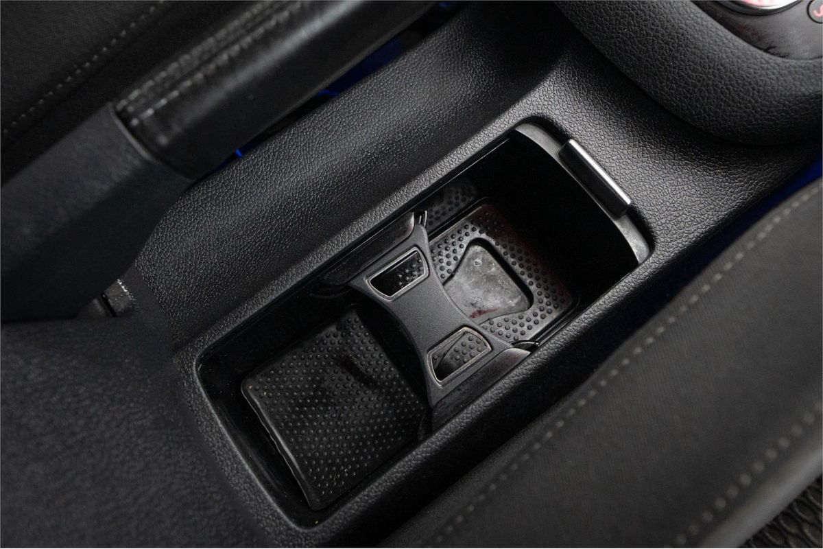 2011 Volkswagen Golf R VI