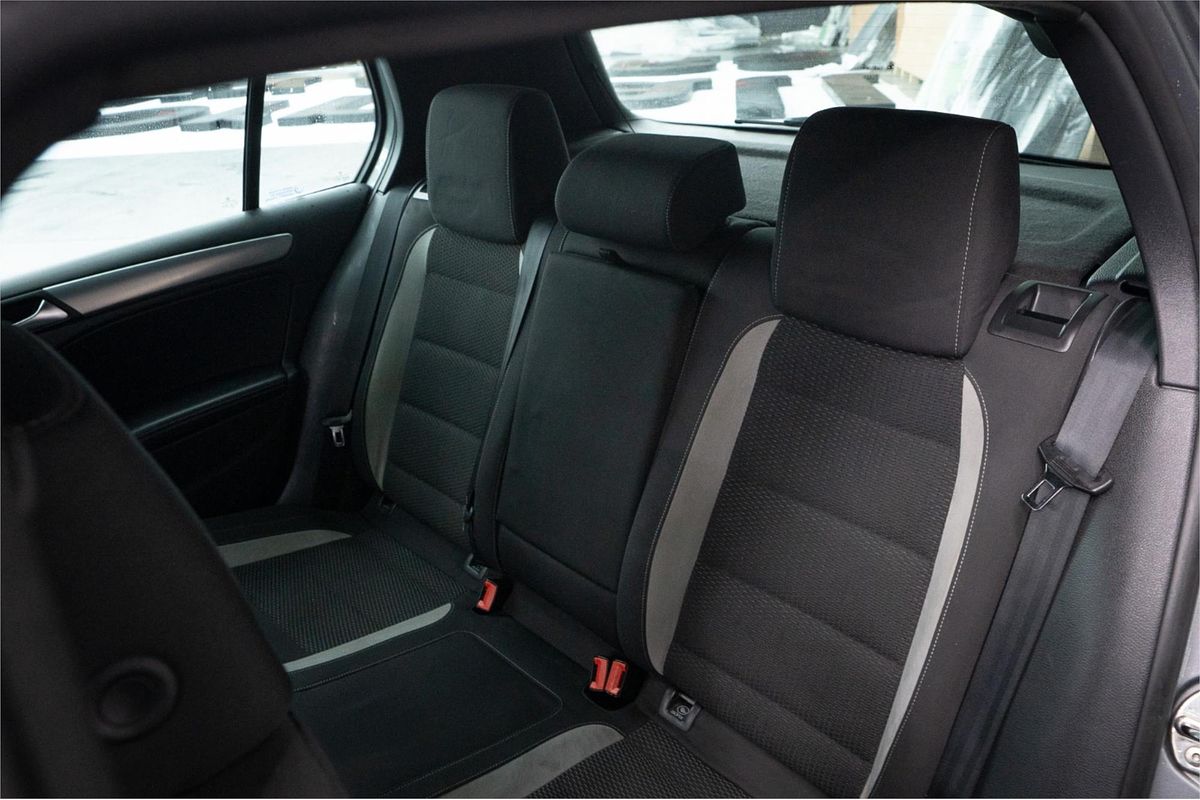 2011 Volkswagen Golf R VI