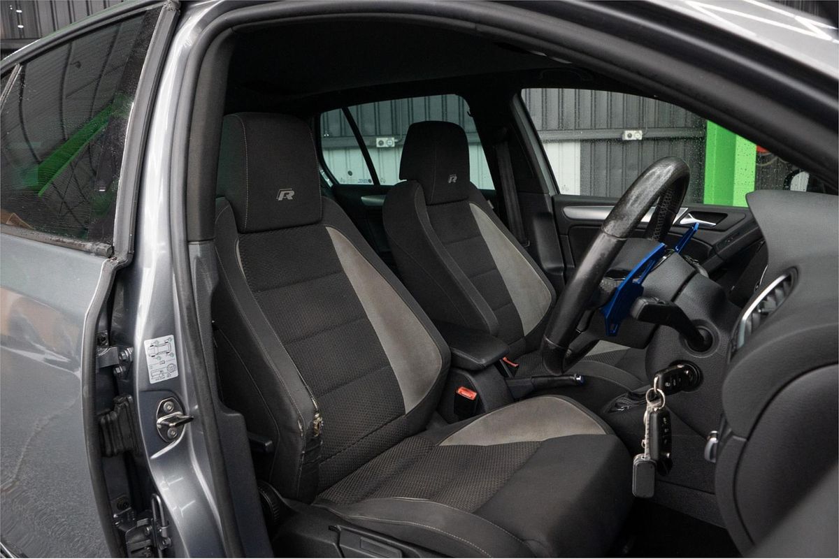 2011 Volkswagen Golf R VI