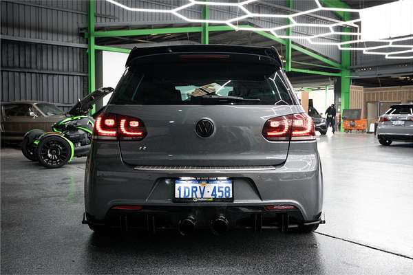 2011 Volkswagen Golf R VI