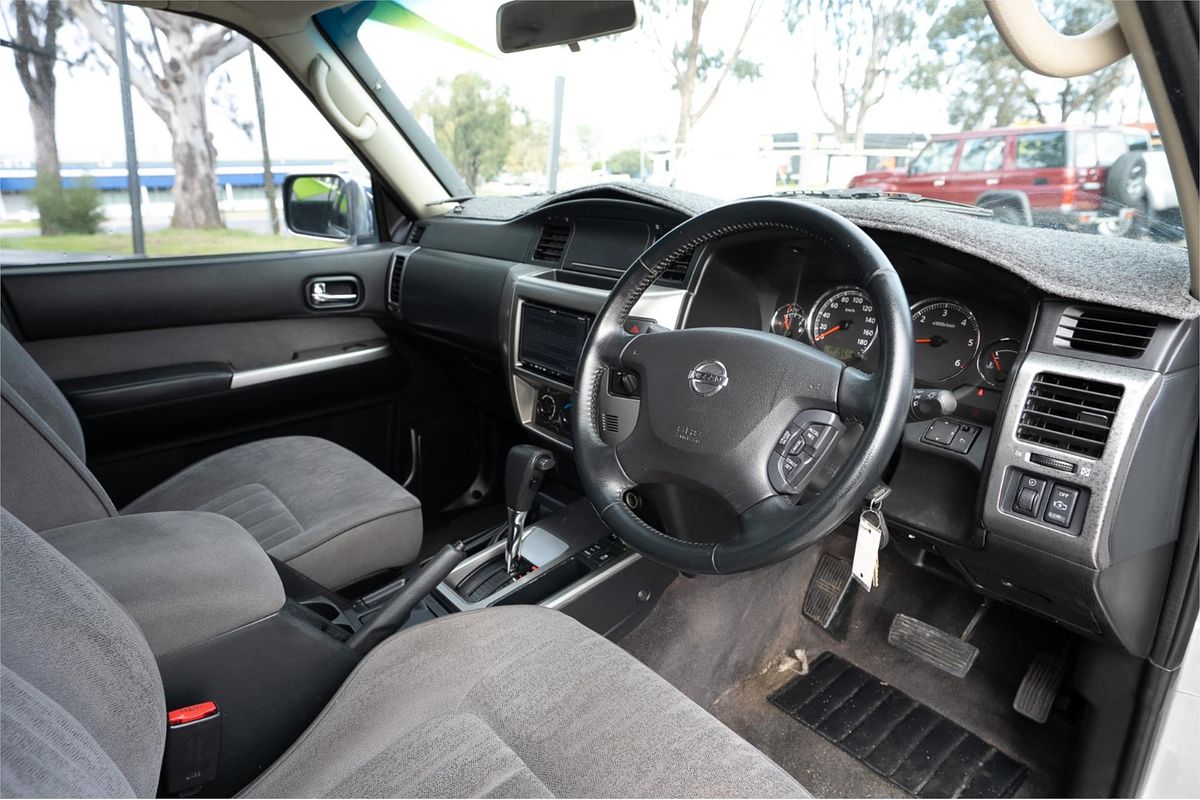 2014 Nissan Patrol ST Y61