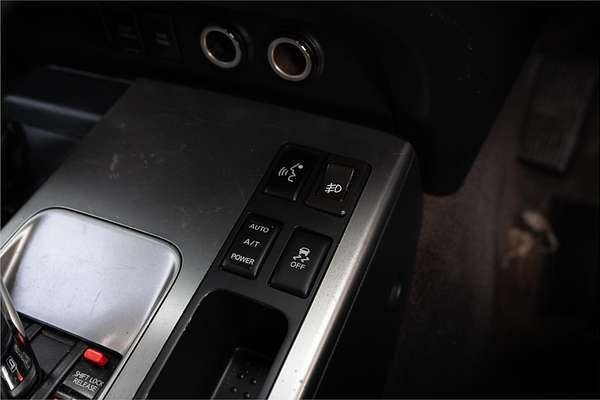 2014 Nissan Patrol ST Y61